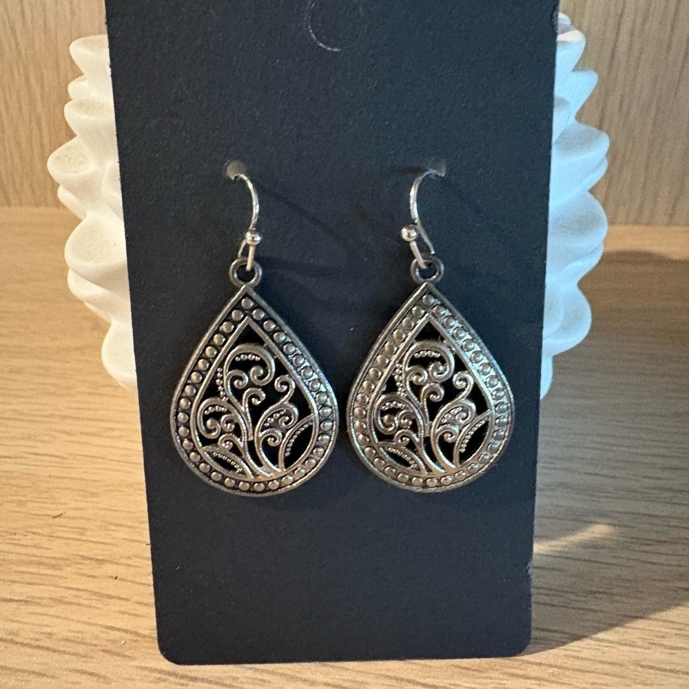 Source Unknown Silver Filigree Earrings